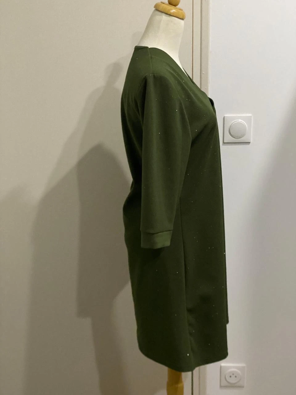 😈 Vestido verde con lentejuelas de manga 3/4 Quinze Heures Trente Paris Talla M – photo 5